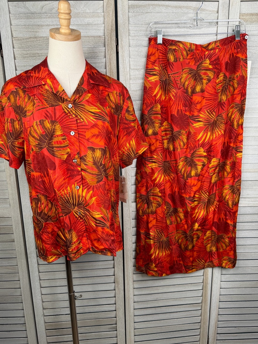 NOTATIONS (SILK) Vintage 80's/90's Silk Skirt Set Orange Tropical Print-M & L